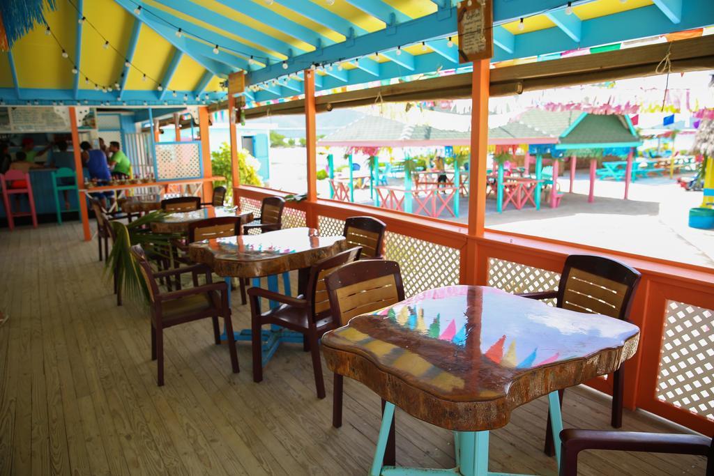 Graham'S Place Guanaja Екстериор снимка