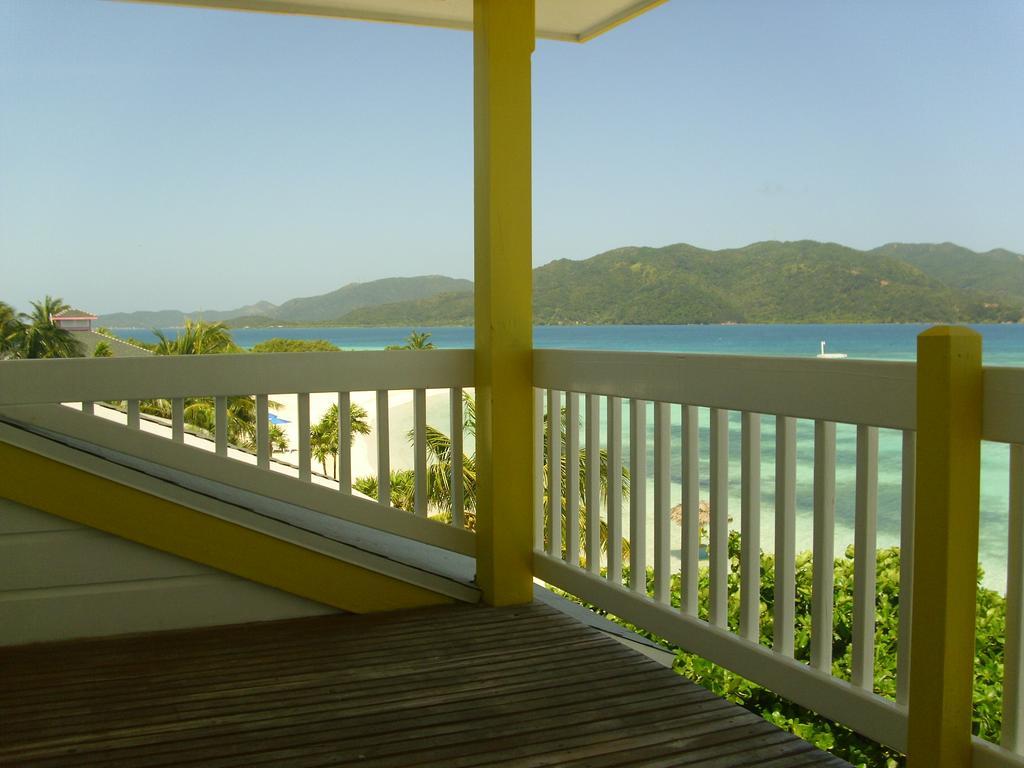Graham'S Place Guanaja Стая снимка