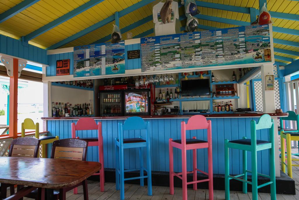 Graham'S Place Guanaja Екстериор снимка