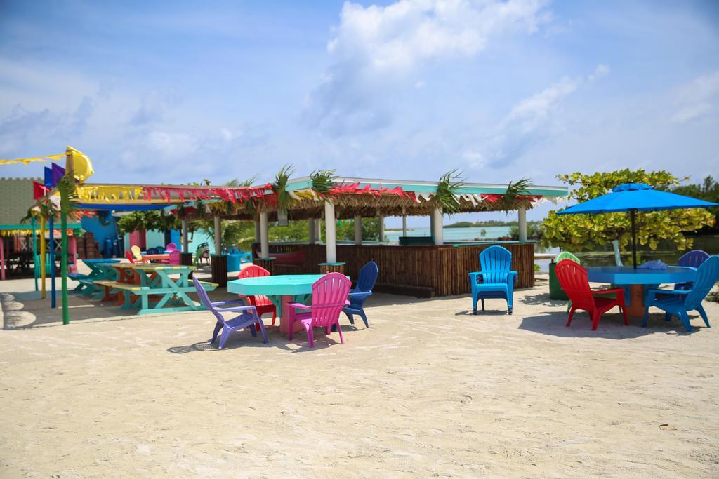 Graham'S Place Guanaja Екстериор снимка