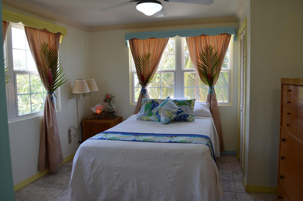 Graham'S Place Guanaja Екстериор снимка